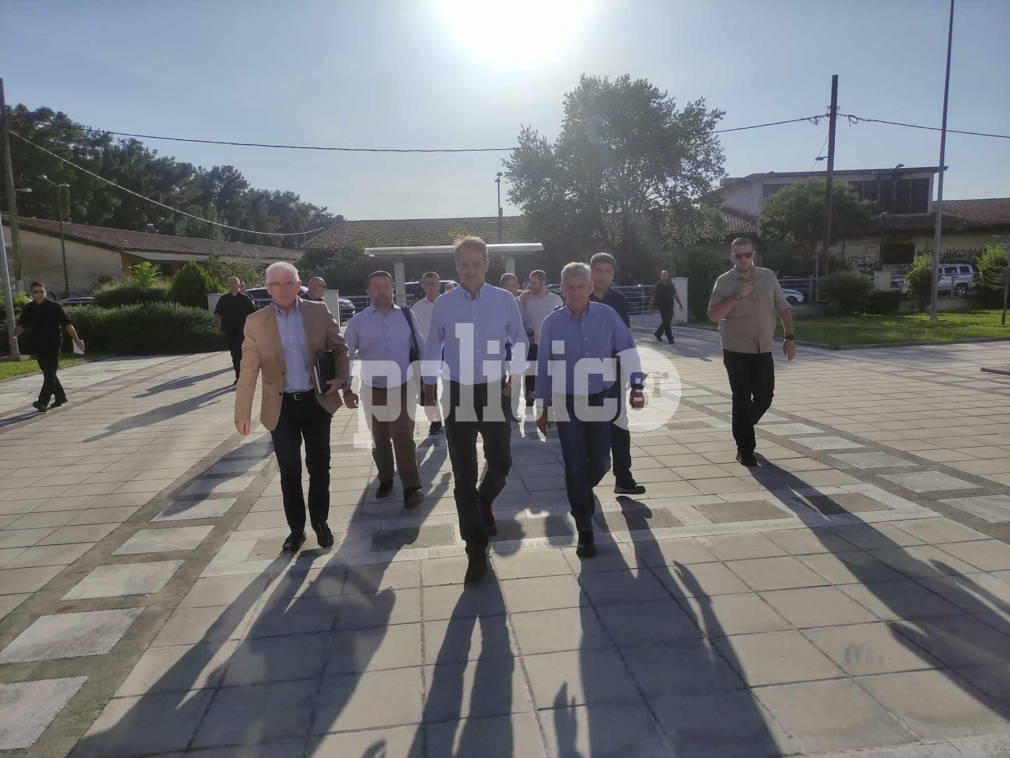Αλλαγές στην πολιτική προστασία και ανασχηματισμός – Βαραίνει το κλίμα για Κικίλια και Βαρβιτσιώτη