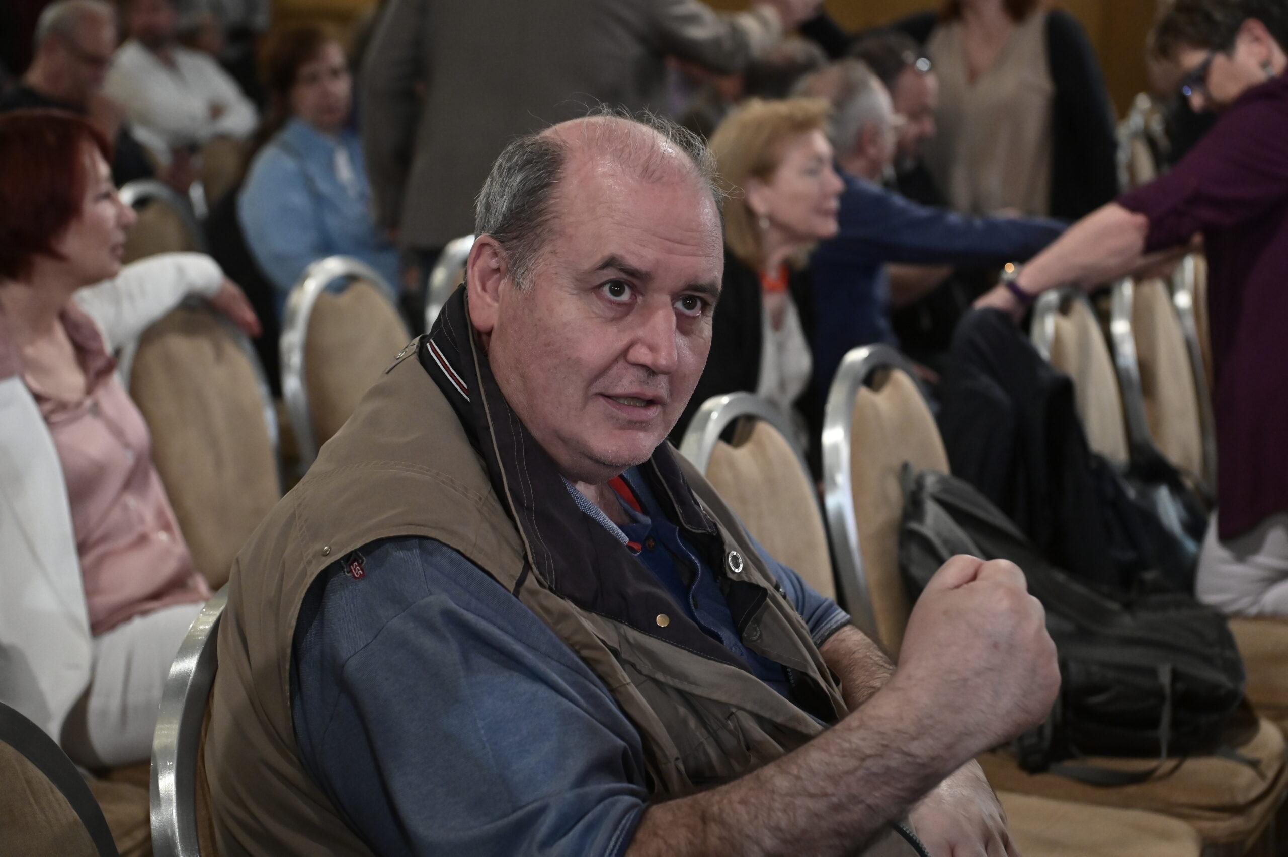 ΣΥΡΙΖΑ: Νέες βολές Φίλη για Κασσελάκη – «Το ύψος του είναι σαν του Τραμπ και μιλά με το ζόρι για την Αριστερά»