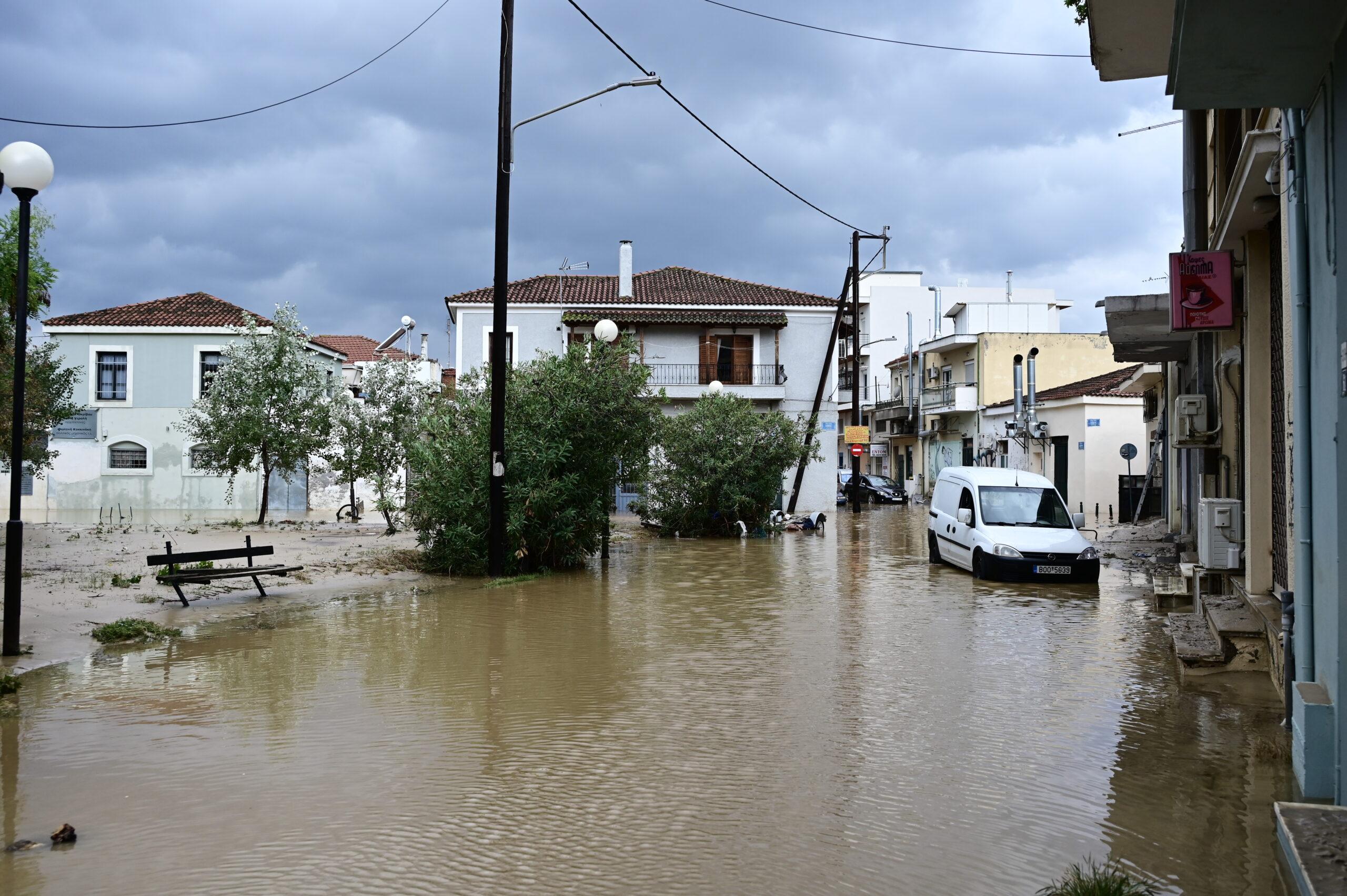 Κακοκαιρία Daniel – Μήνυμα 112 για εκκένωση του χωριού Κάτω Λεχώνια στη Μαγνησία