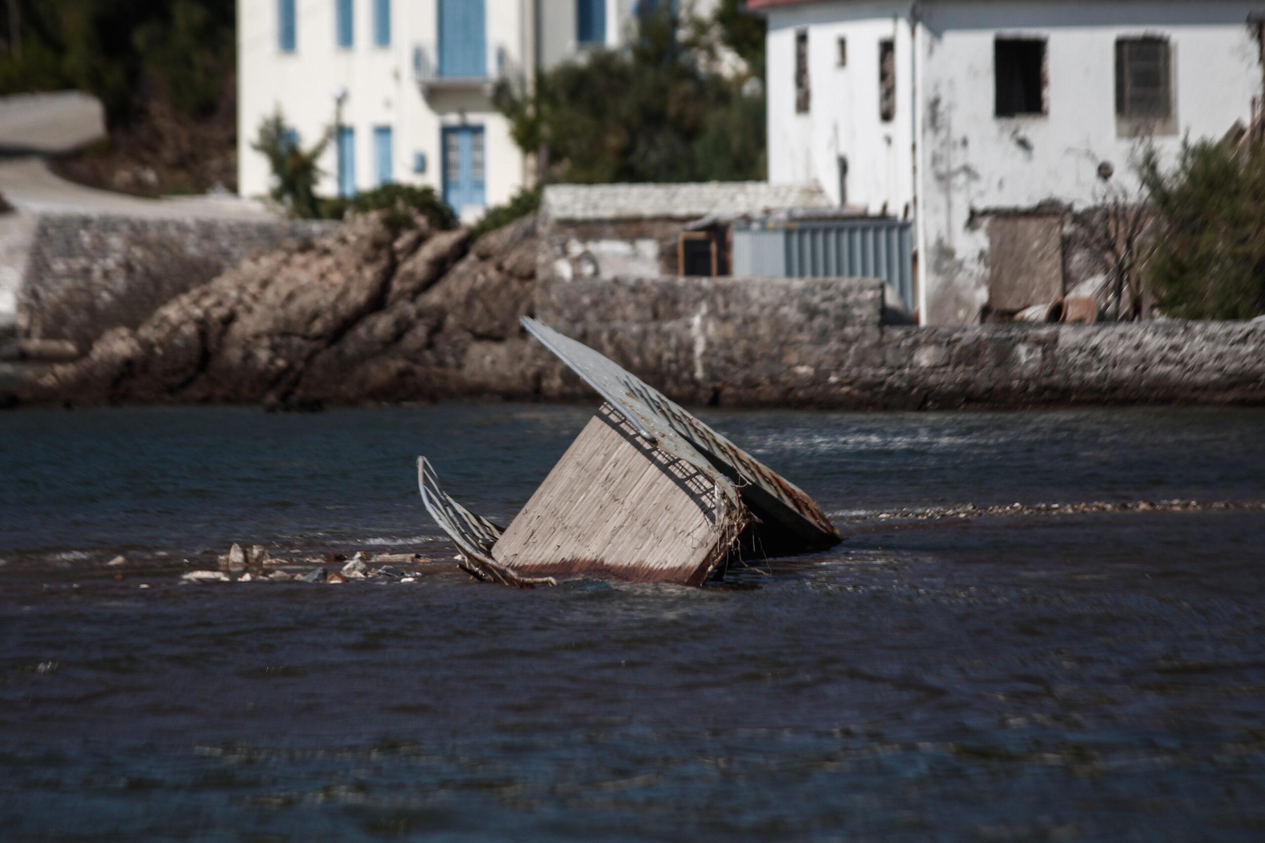 Απεγκλωβισμός 61 ατόμων από τις παραλίες της Μαγνησίας από το λιμενικό