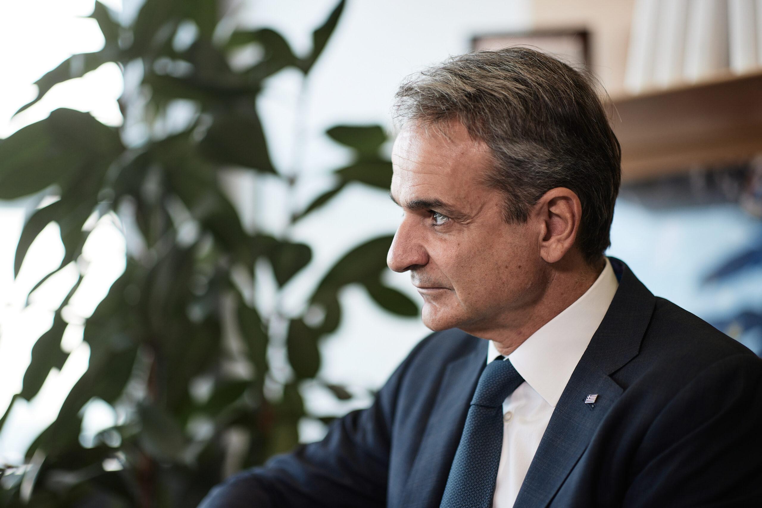 Σεμνά και ταπεινά ο Μητσοτάκης στη ΔΕΘ, ετοιμάζει αλλαγές μετά τις 15 Οκτωβρίου