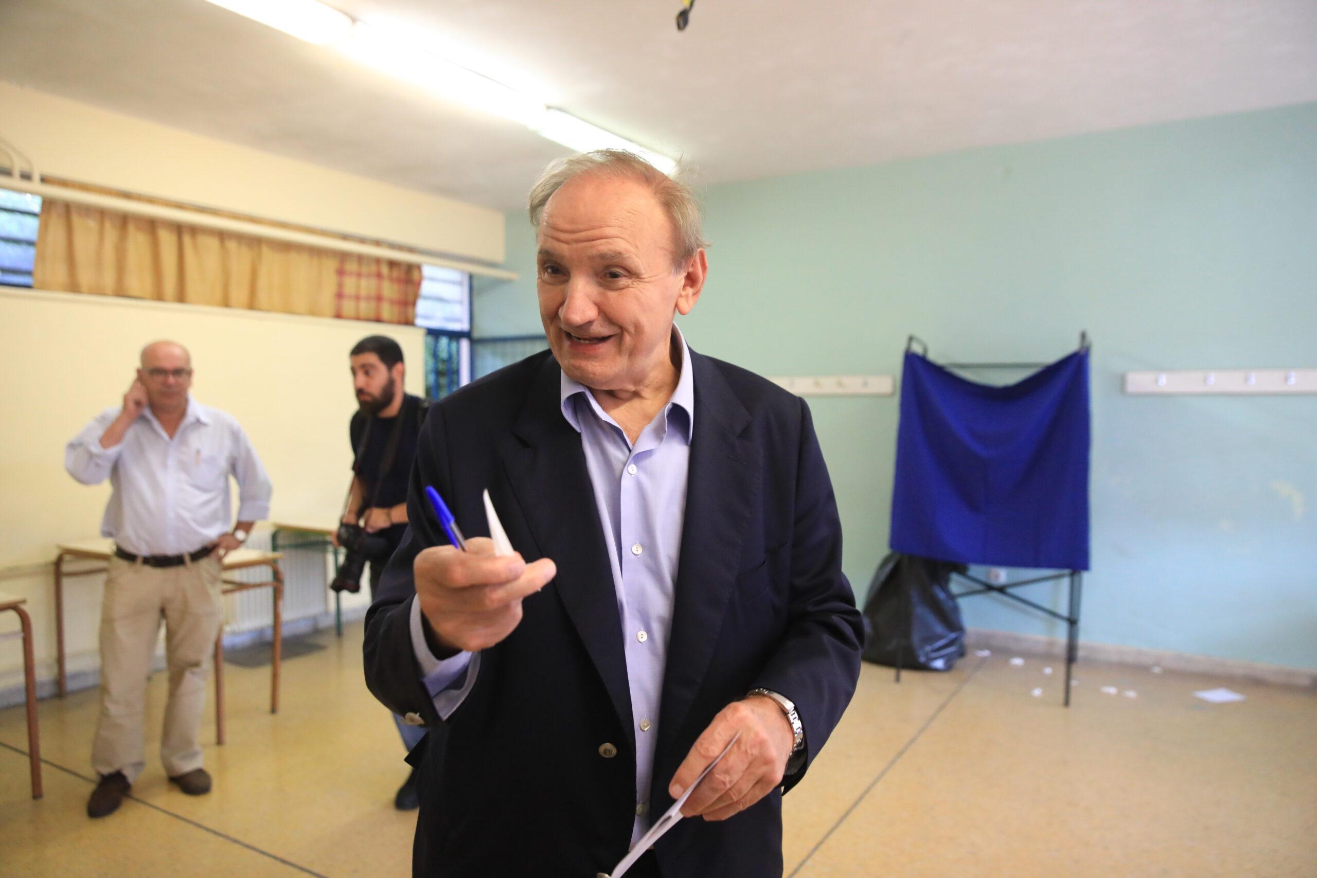 Εκλογές ΣΥΡΙΖΑ: Ψήφισε ο Στέφανος Τζουμάκας – «Έχουμε τις δυνατότητες»
