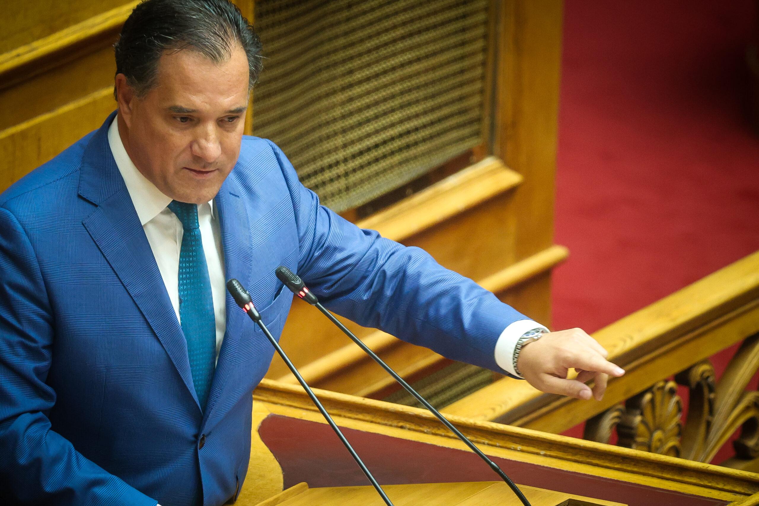Γεωργιάδης: «Δεν καταργείται το 5ήμερο» – Είσαι «υπουργός νούμερο» απάντησε βουλευτής του ΚΚΕ
