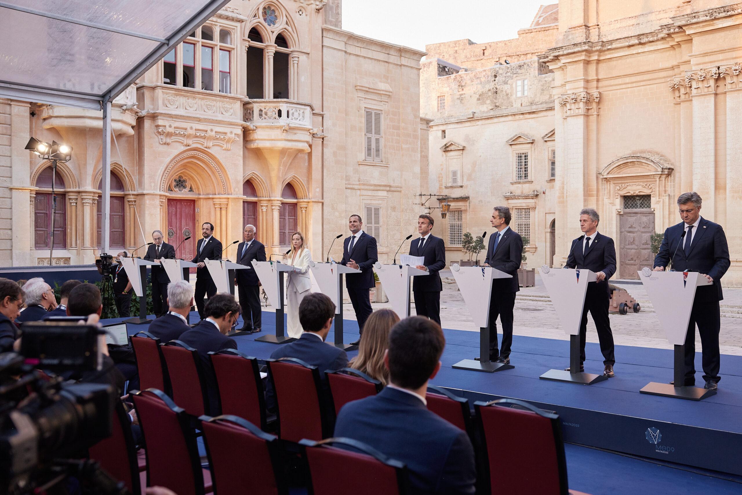 MED9: «Ενιαία» και «διαρθρωτική» απάντηση ζητούν οι ηγέτες από την ΕΕ για το μεταναστευτικό