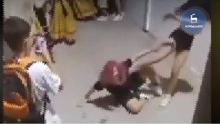 Ρόδος: Συγκλονιστικό βίντεο με μαθήτριες που πιάστηκαν στα χέρια – Ύβρεις και χτυπήματα στο κεφάλι