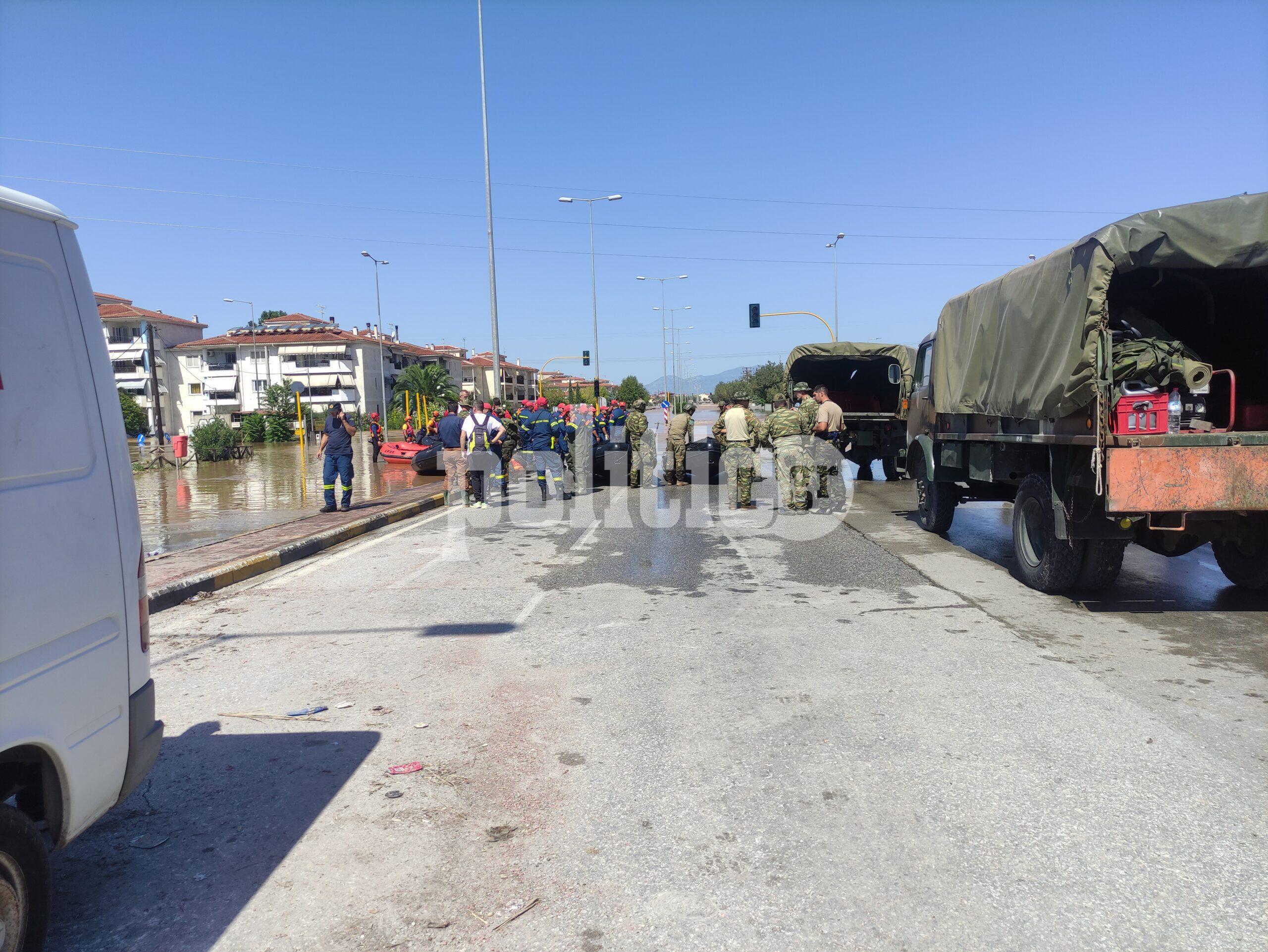 Λάρισα: Με τη συνδρομή των Ειδικών Δυνάμεων οι απεγκλωβισμοί των πλημμυροπαθών (ΦΩΤΟ)