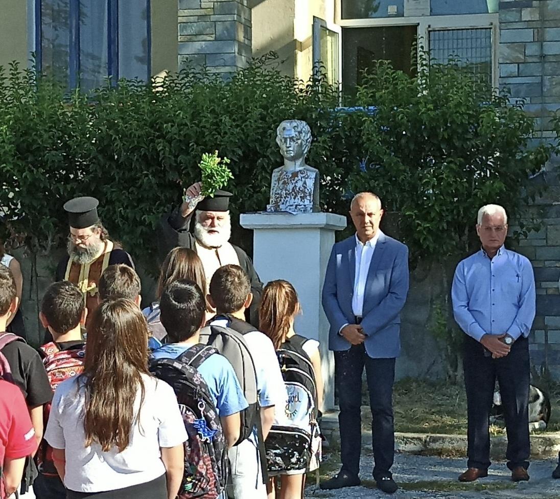 Θ Καράογλου: « Η νέα σχολική χρονιά να συνοδεύεται από αποτελεσματική εκπαίδευση και μόρφωση»