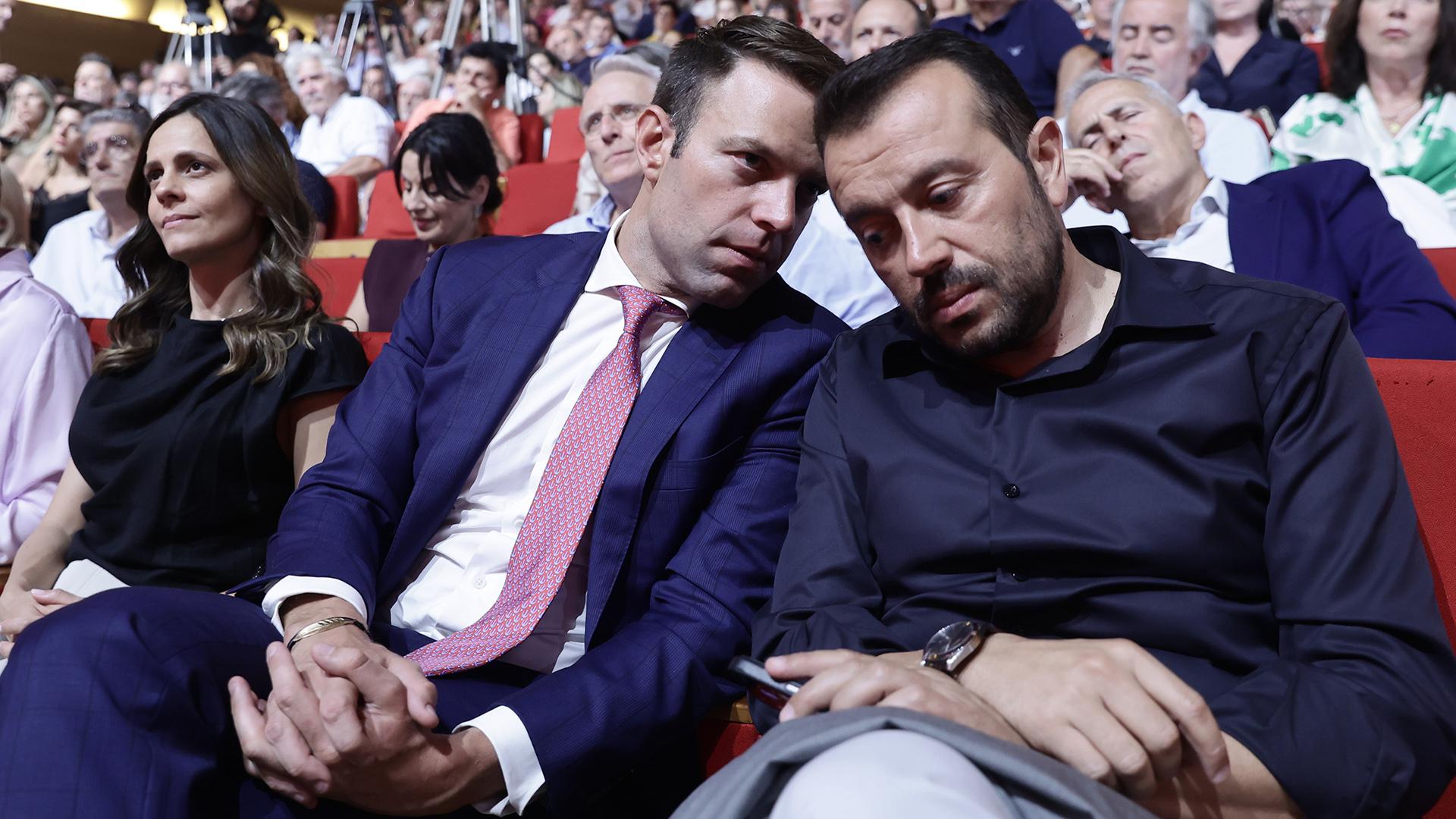 Συνάντηση Κασσελάκη – Παππά στη Βουλή