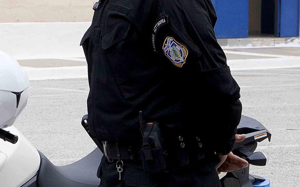 Σε διαθεσιμότητα ο αστυνομικός που κατηγορείται διακίνηση ναρκωτικών