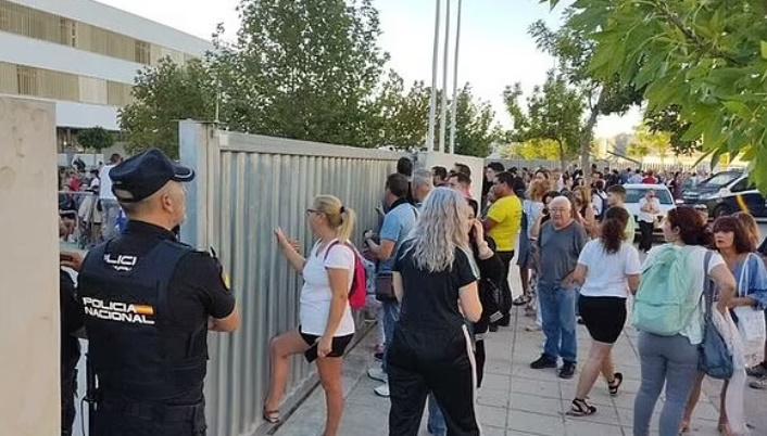 Iσπανία: 14χρονος σε αμόκ μαχαίρωσε καθηγητές και μαθητές