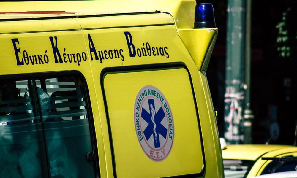 Τροχαίο στη Λεωφόρο Αλεξάνδρας: Μηχανή παρέσυρε δύο πεζούς