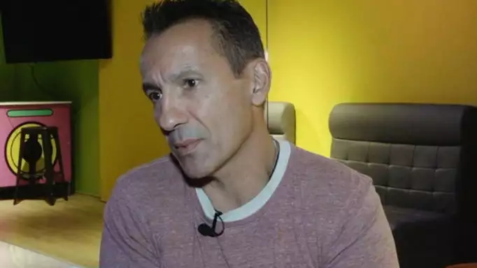 Πέτρος Ίμβριος: «Υπέγραψα ότι φεύγω από το νοσοκομείο και τραγούδησα δυο ώρες με την πεταλούδα στο χέρι»