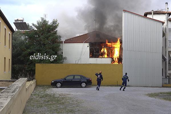 Κιλκίς: Πυρκαγιά σε διώροφη κατοικία – Δεν κινδύνεψαν άνθρωποι (BINTEO)