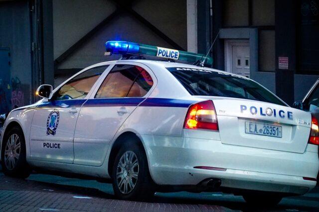 Συναγερμός στην Μάνδρα μετά από πυροβολισμούς