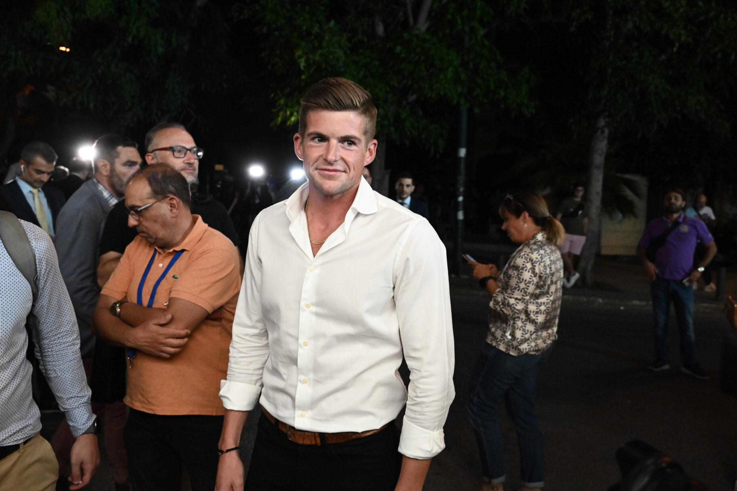 «Έχουμε πολλά να προσφέρουμε στη χώρα», λέει ο σύντροφος του Στ. Κασσελάκη (ΒΙΝΤΕΟ)