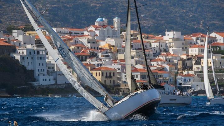 Ο τελευταίος αγώνας ιστιοπλοΐας θα αναδείξει τους νικητές στον αγώνα στην Άνδρο
