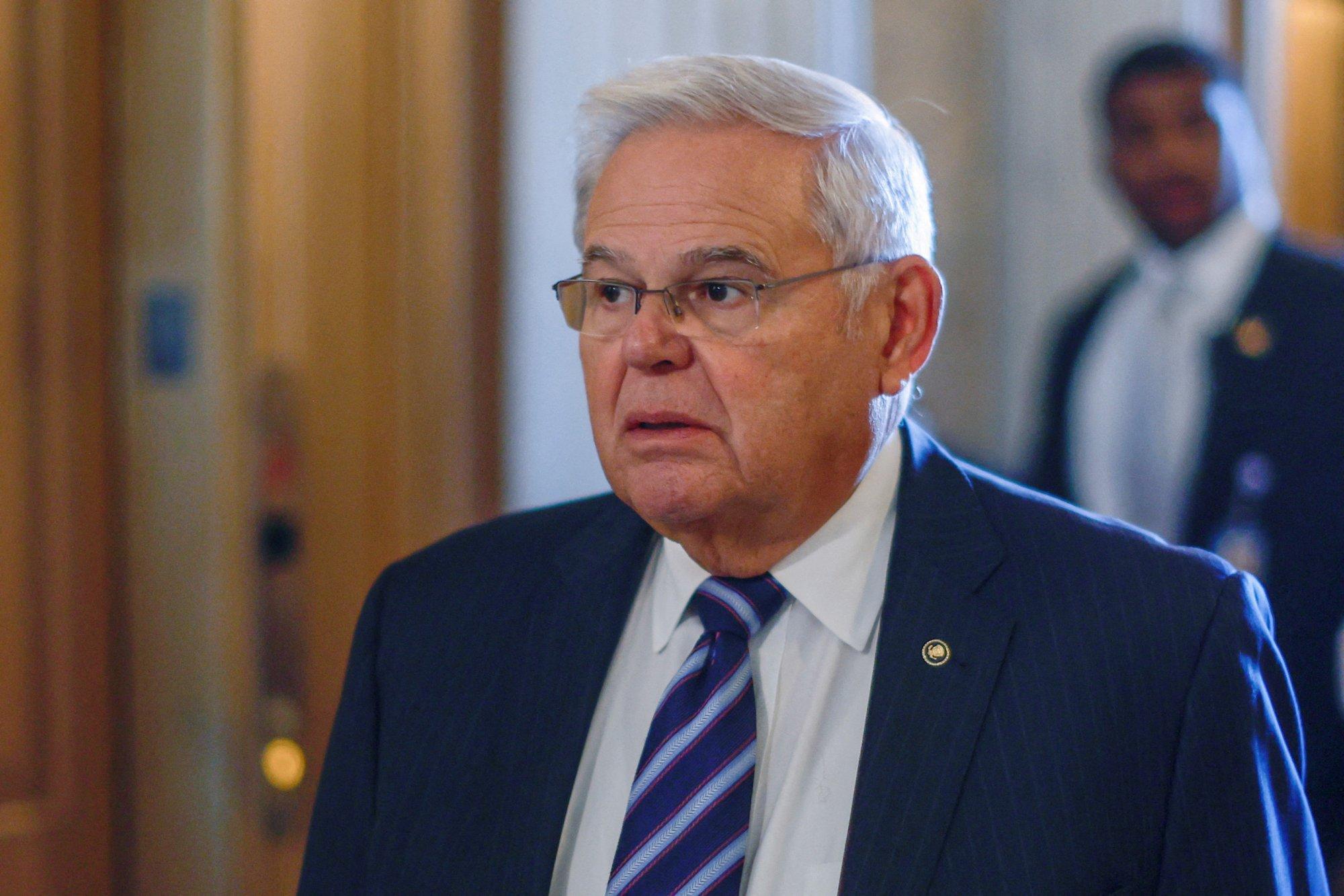 Μπομπ Μενέντεζ: Κατηγορείται ότι δρούσε ως “ξένος πράκτορας”