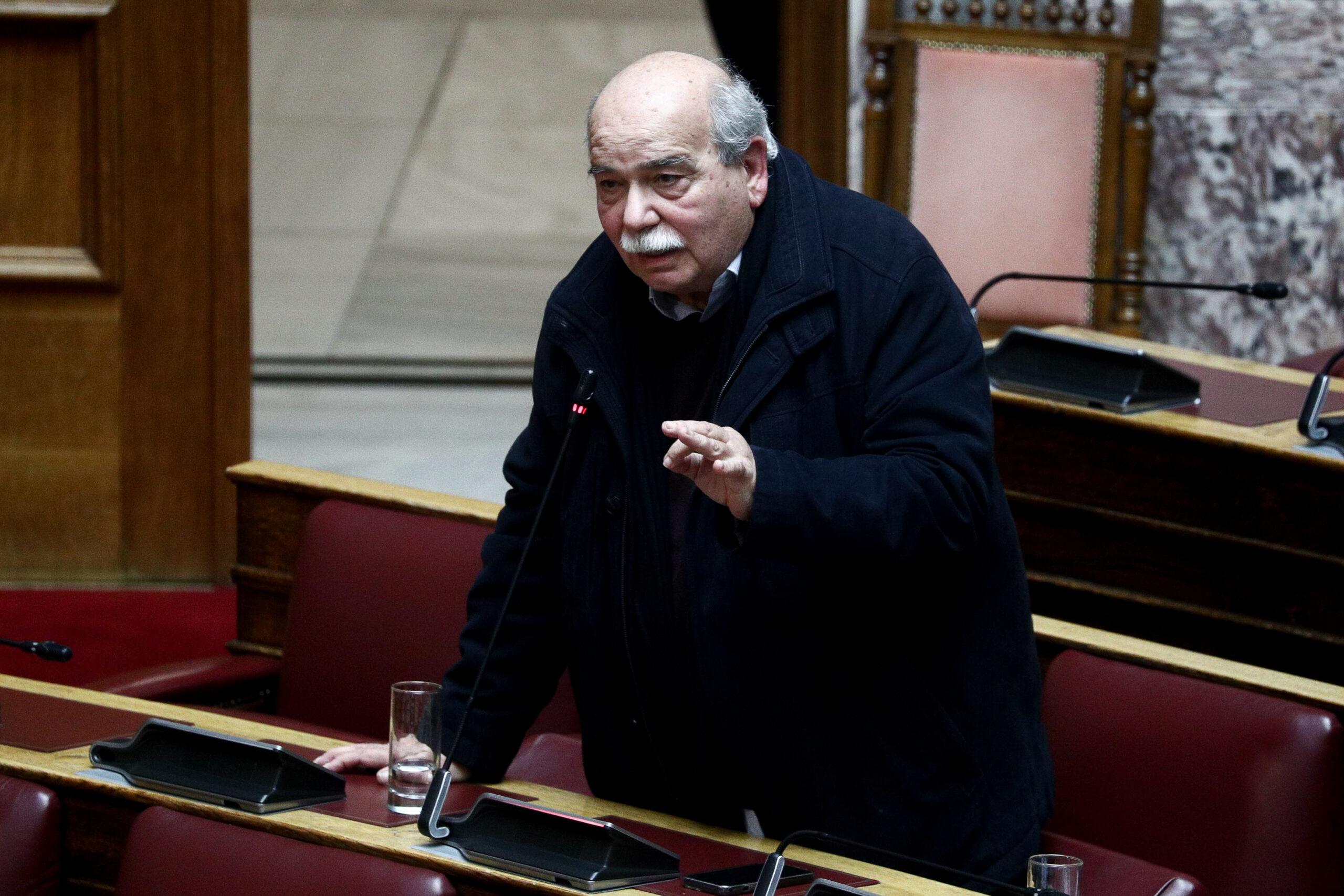 ΣΥΡΙΖΑ: Στο πλευρό των στελεχών που διαγράφτηκαν ο Νίκος Βούτσης