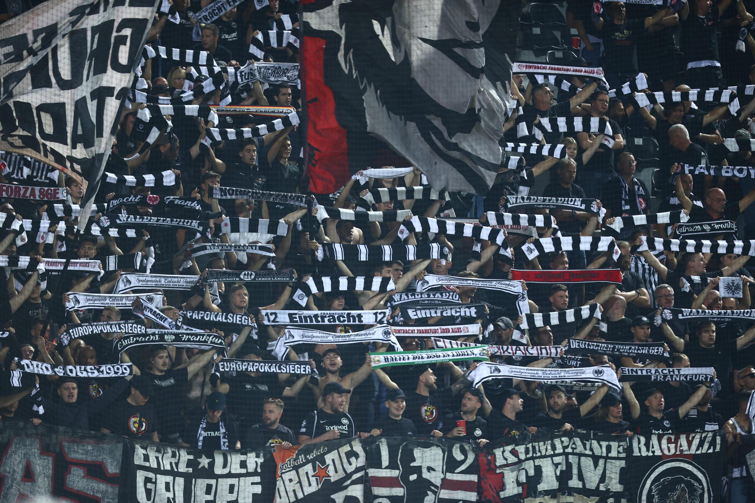 ΠΑΟΚ – Άιντραχτ: Συνελήφθησαν 7 οπαδοί της Άιντραχτ για κατοχή πυρσών και κροτίδων