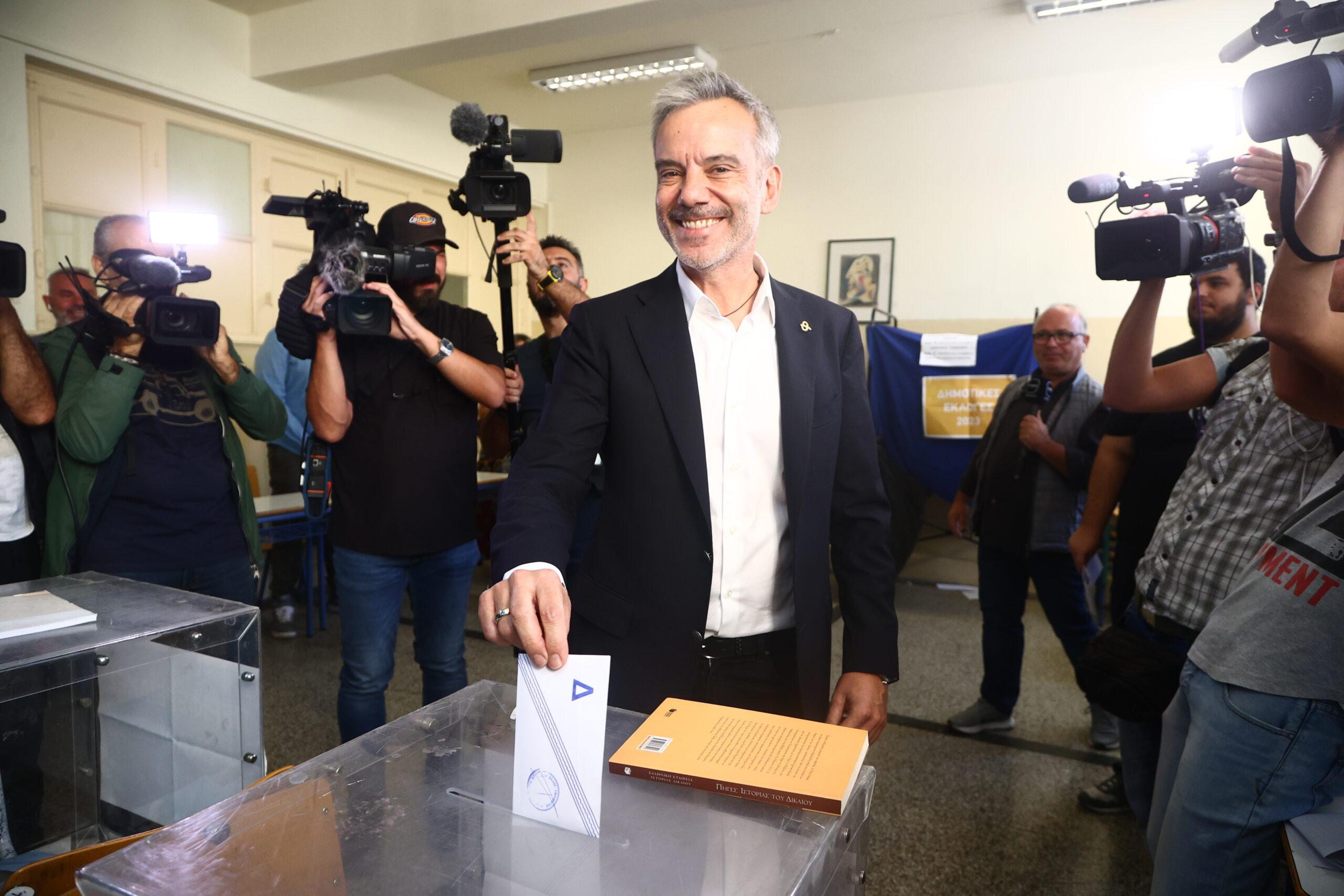 Ψήφισε ο Κωνσταντίνος Ζέρβας: «Παίρνουμε αυτό που μας αξίζει»