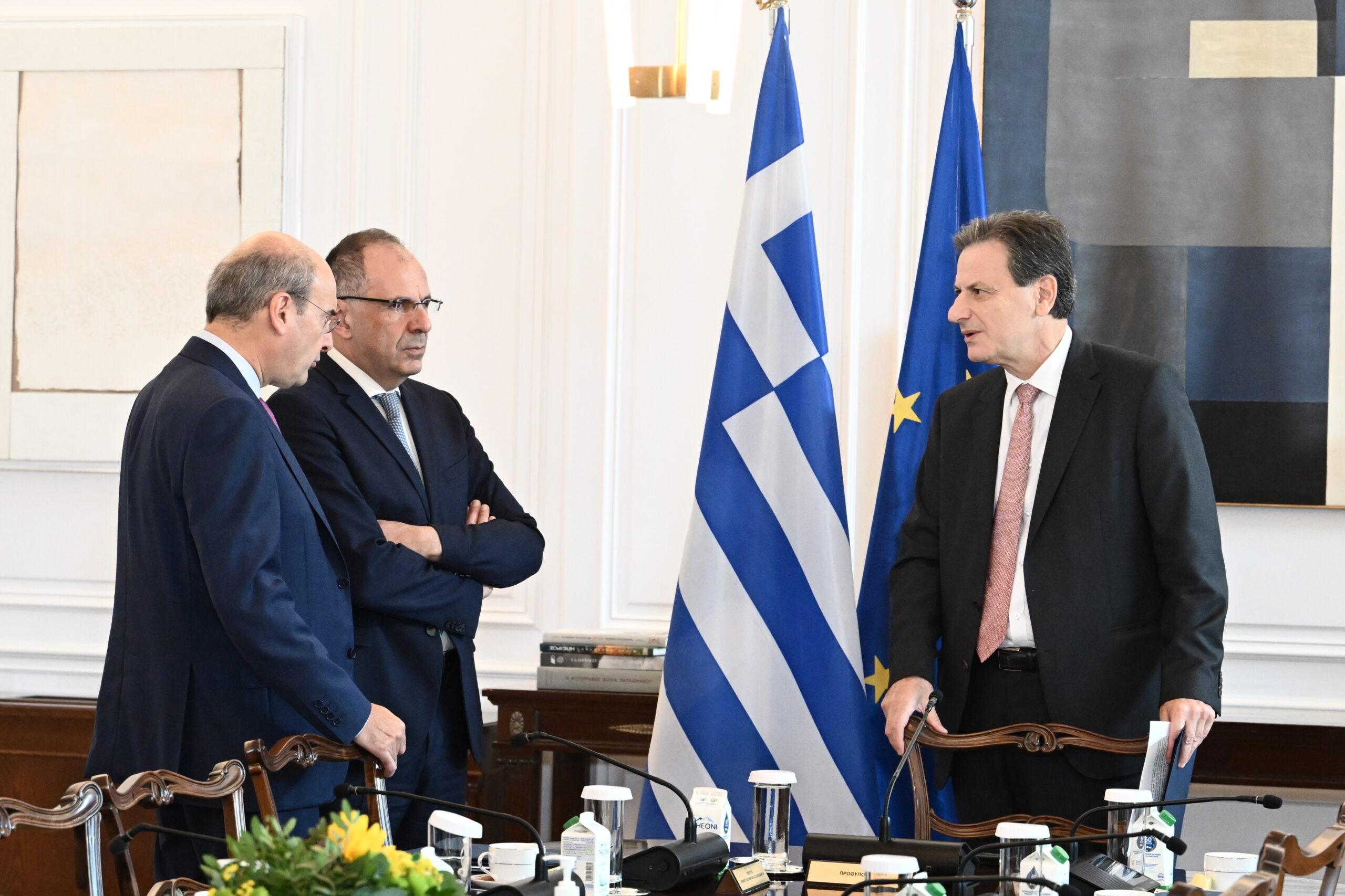 Ψάχνουν τα κονδύλια για τον «Μποναμά» των Χριστουγέννων – Ποιοι θα πάρουν επίδομα θέρμανσης