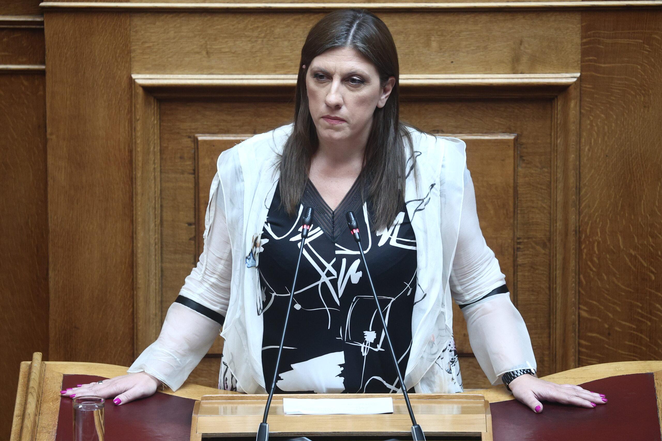 Κωνσταντοπούλου: Ποιος θα εξηγήσει τον λόγο που η Βουλή βάφτηκε με τα χρώματα ενός κράτους που εγκληματεί;