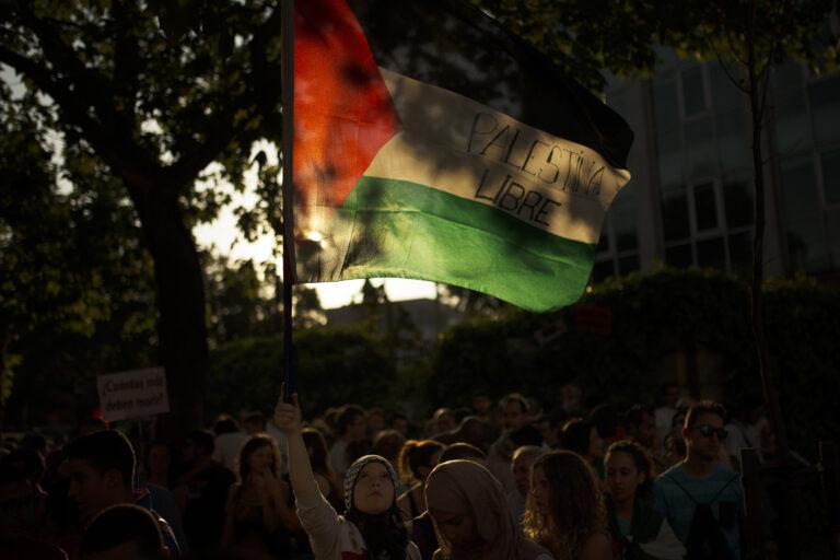Μαδρίτη: Μεγάλη διαδήλωση υπέρ των Παλαιστινίων – Συμμετοχή και της υπουργού Εργασίας