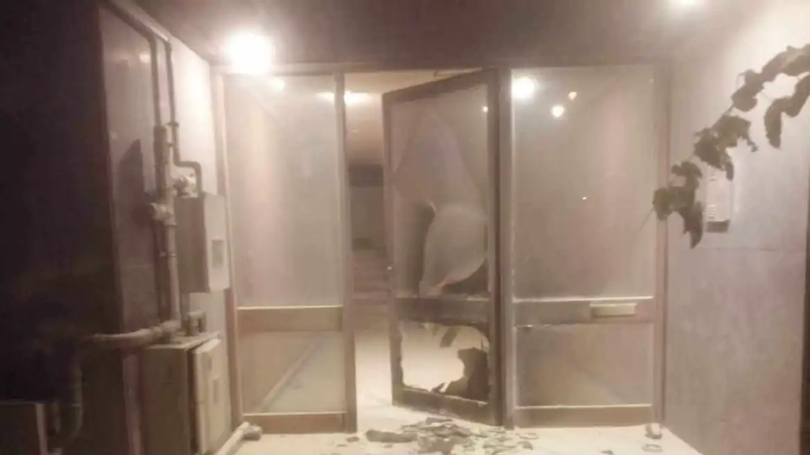 Παγκράτι: Επίθεση με γκαζάκια σε πολυκατοικία που μένει βουλευτής των Σπαρτιατών