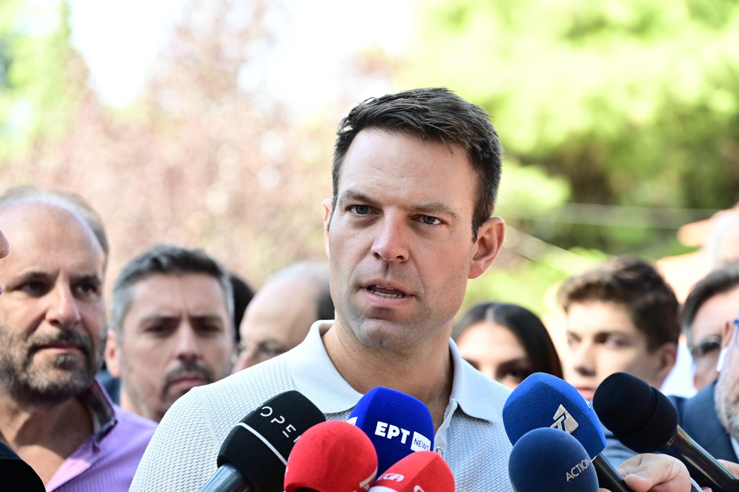 Στ. Κασσελάκης: «Η κυβέρνηση παρακολουθεί παθητικά την εκτόξευση των τιμών του βρεφικού γάλακτος»