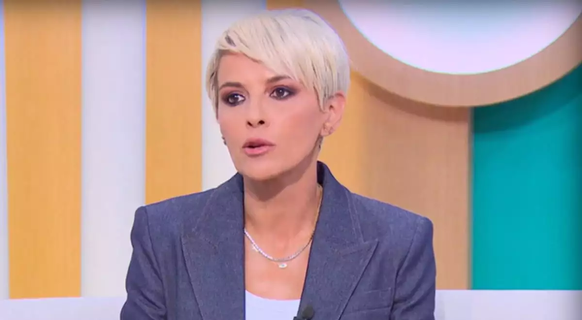 Έλενα Μπουζαλά για καρκίνο του μαστού: «Δέκα μέρες μετά το χειρουργείο πήγα στη δουλειά με τα ράμματα και τις γάζες»