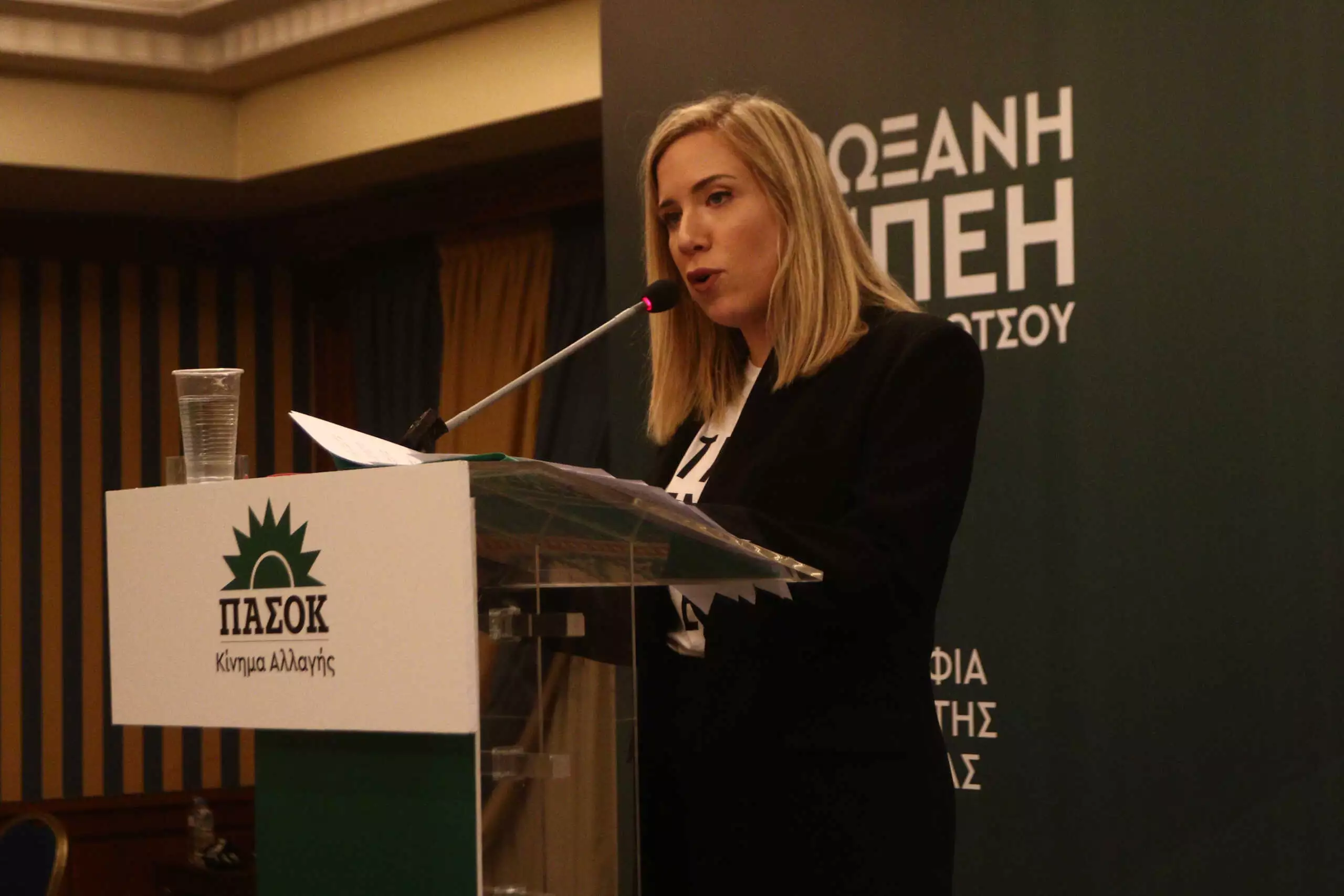 Ρωξάνη Μπέη: Πρώτη σε σταυρούς για τον Χάρη Δούκα