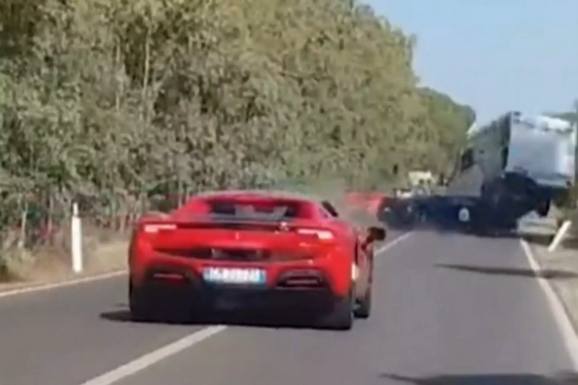 Σοκ στη Σαρδηνία: Φονική καραμπόλα με Ferrari και Lamborghini – Δύο οι νεκροί