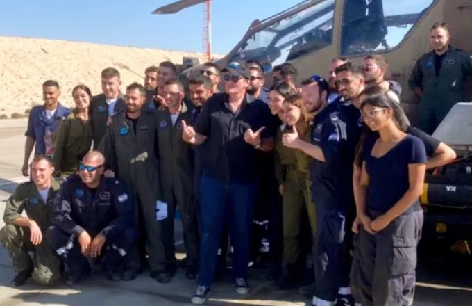 Στρατόπεδο το Τελ Αβίβ επισκέφθηκε ο Κουέντιν Ταραντίνο