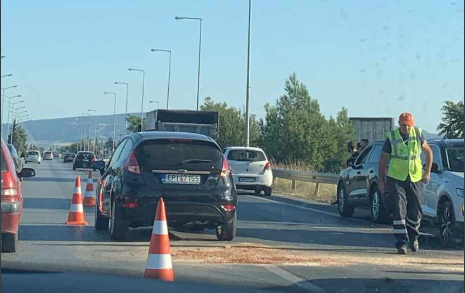 Ατύχημα στην Μουδανιών – Μποτιλιάρισμα στην Εθνική Οδό