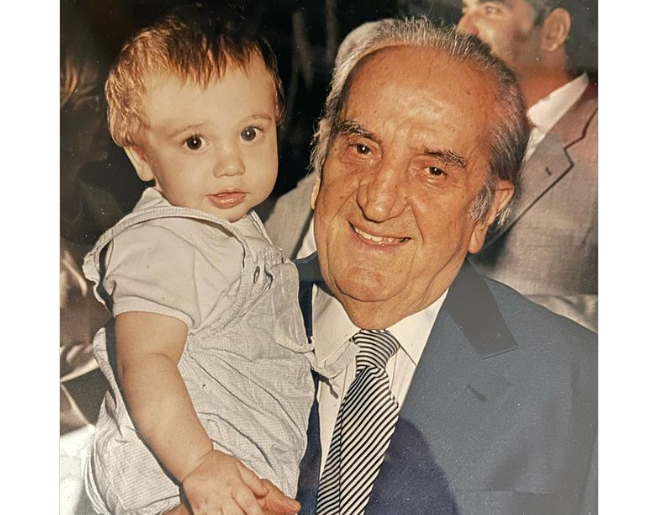 Βαγγέλης Γιαννόπουλος: Ποιος είναι ο 24χρονος εγγονός του αείμνηστου πολιτικού – «Δεν έζησα τον παππού μου όσο θα ήθελα»