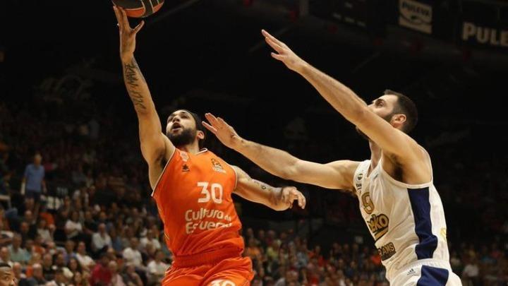 «Καθάρισε» ο Ντέιβις για το 2Χ2 της Βαλένθια