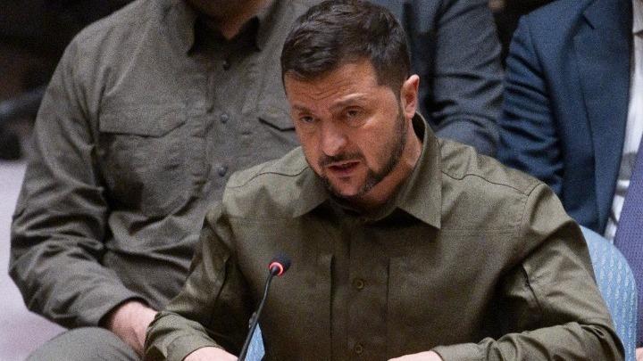 Ο Ζελένσκι χαιρετίζει τη «σωστή» απόφαση της Κομισιόν