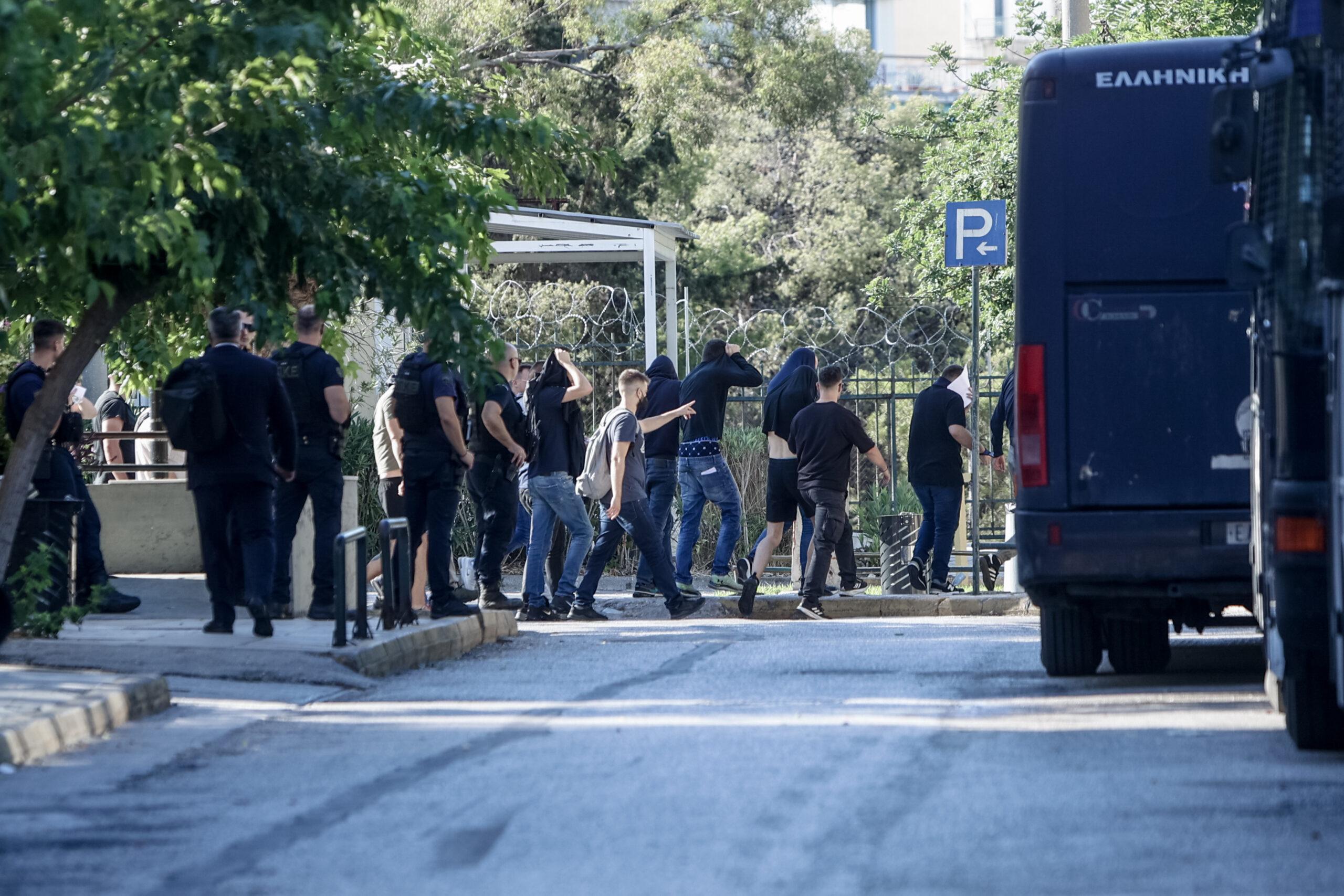 Θεσσαλονίκη: Δύο ακόμα συλλήψεις για την άγρια συμπλοκή – Βίντεο από τα άγρια επεισόδια