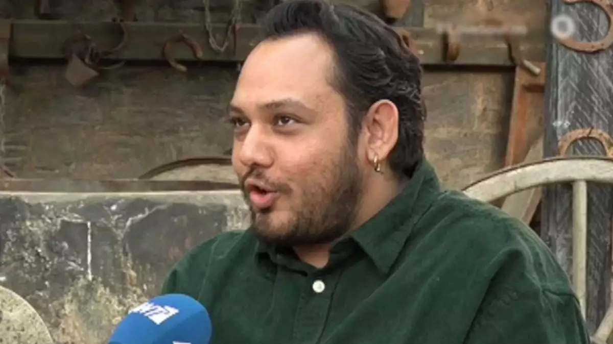 Γιλμάζ Χουσμέν: «Με την Έλλη Τρίγγου δίνουμε πάντα μια μάχη σε κάθε μας γύρισμα στη Μάγισσα»