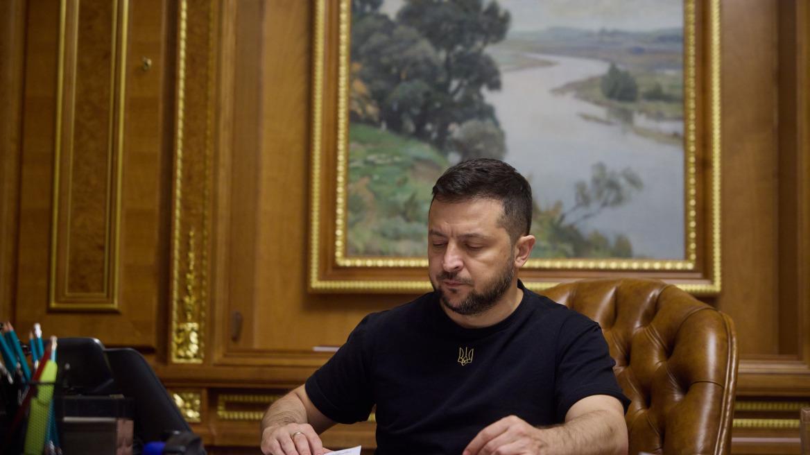 Ζελένσκι: 48 νεκροί από ρωσική επιδρομή στην ανατολική Ουκρανία
