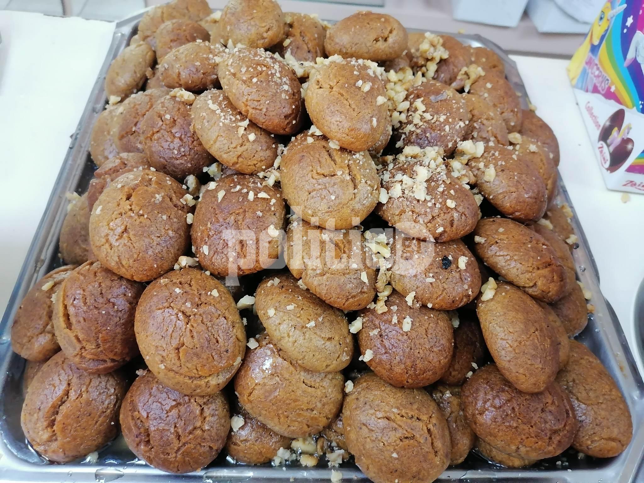 Εύκολα μελομακάρονα έτοιμα σε μία ώρα