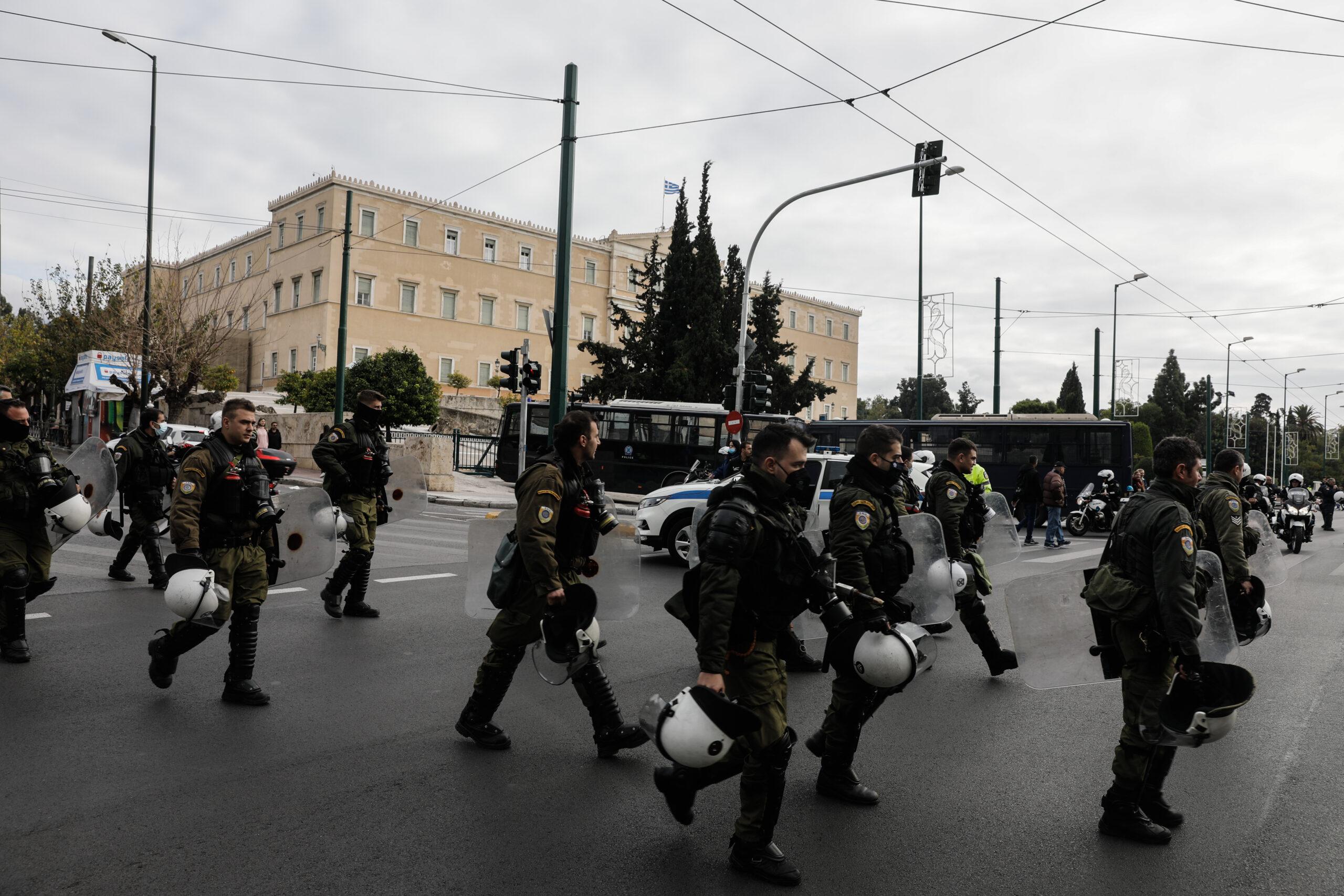 Πολυτεχνείο 2023: Δρακόντεια μέτρα και 5.000 αστυνομικοί στους δρόμους της Αθήνας
