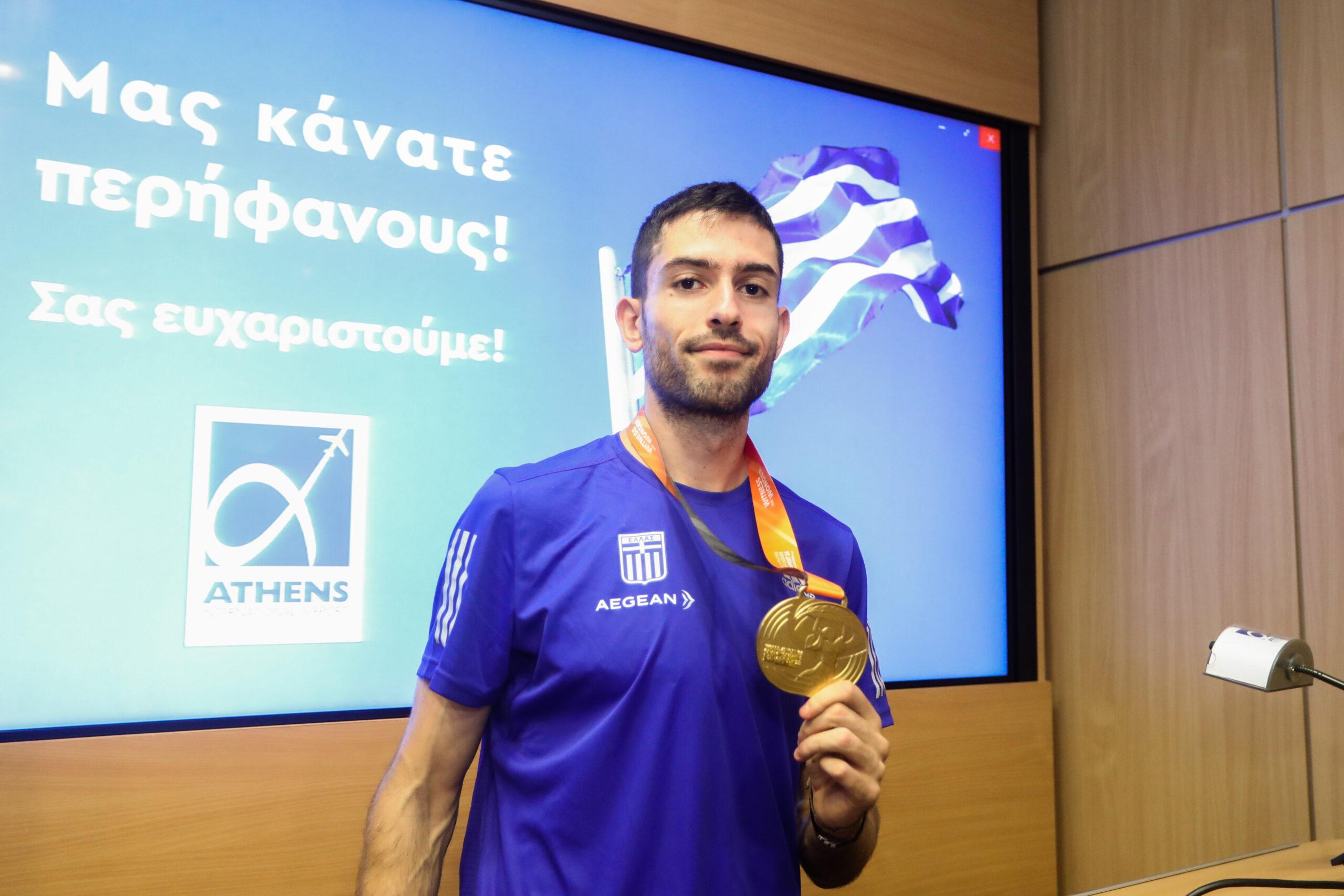 «Χαλαρός» Μίλτος Τεντόγλου: «Θα προκαλούσα τον Μητσοτάκη σε TikTok challenge» (ΒΙΝΤΕΟ)