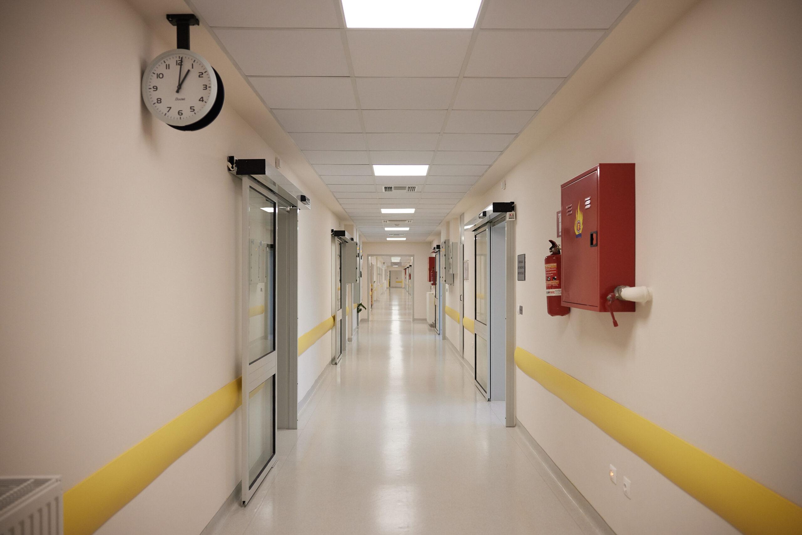 Λάρισα: Ασθενής επιτέθηκε σε νοσηλευτή γιατί του απαγόρευσε να καπνίσει