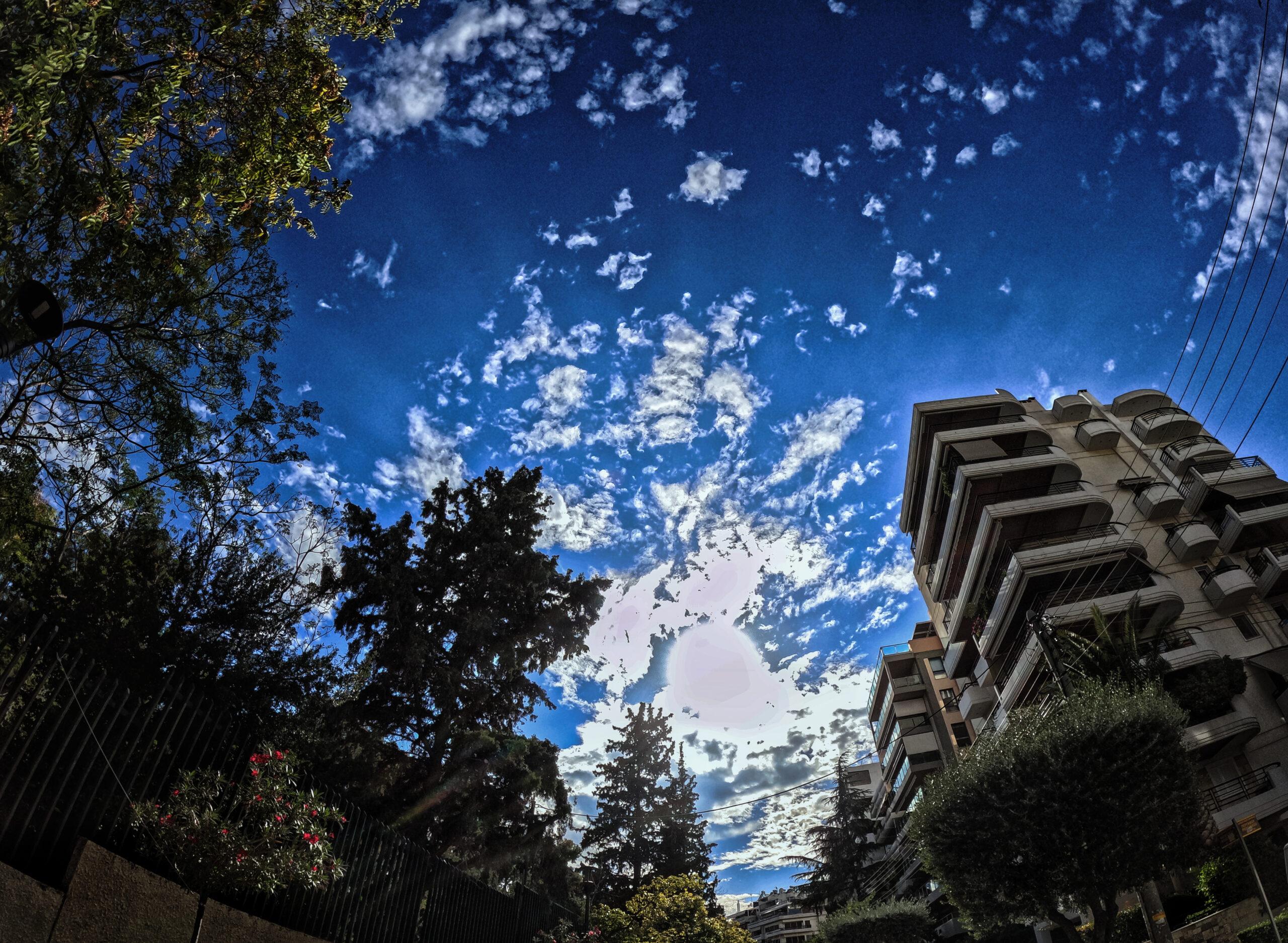 Καιρός: Παρωδικές νεφώσεις και μικρή πτώση της θερμοκρασίας