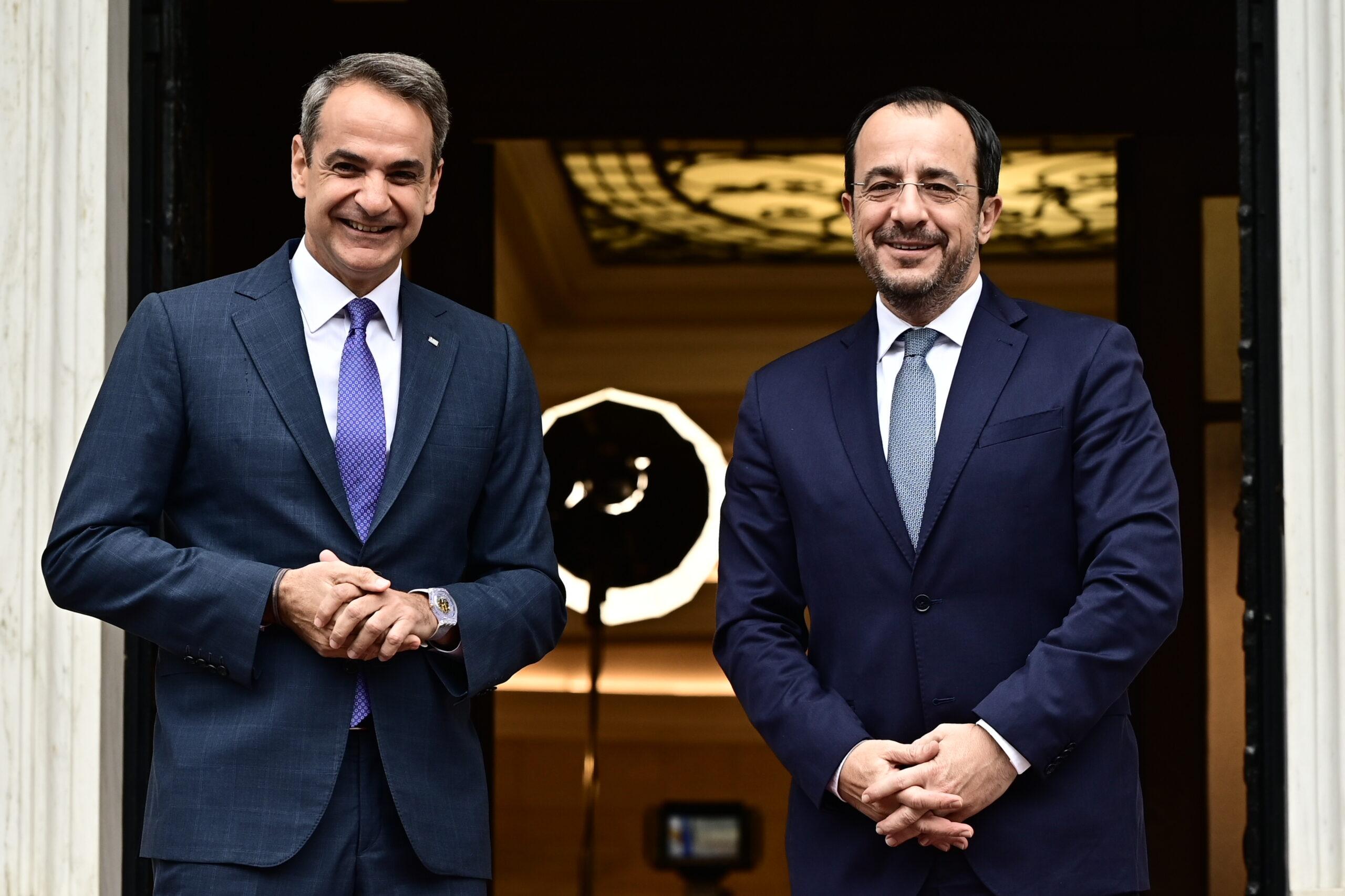 LIVE οι δηλώσεις Μητσοτάκη – Χριστοδουλίδη στο Μαξίμου