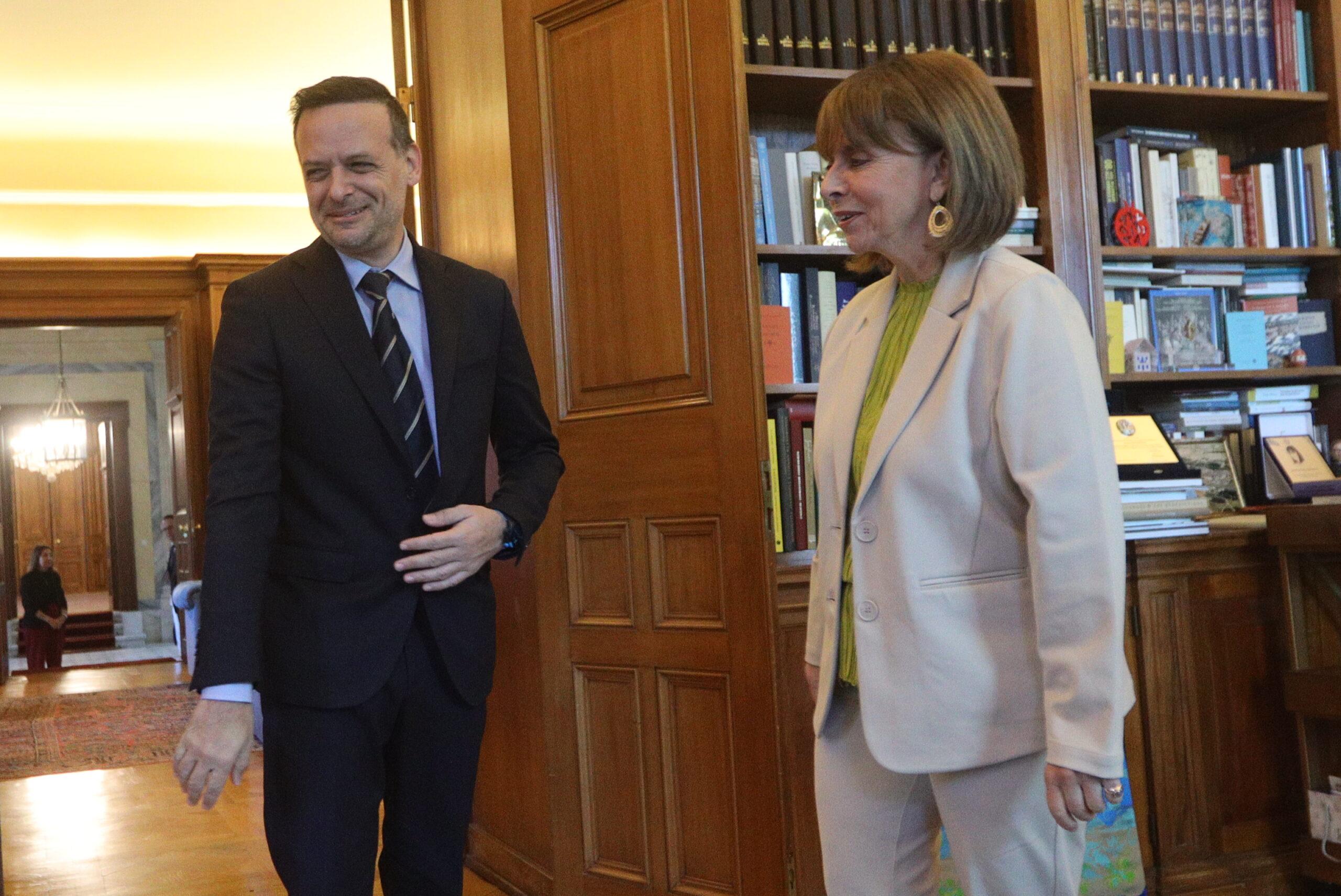 Αθήνα: Στο Προεδρικό Μέγαρο ο Χάρης Δούκας – Συναντήθηκε με την Κατερίνα Σακελλαροπούλου