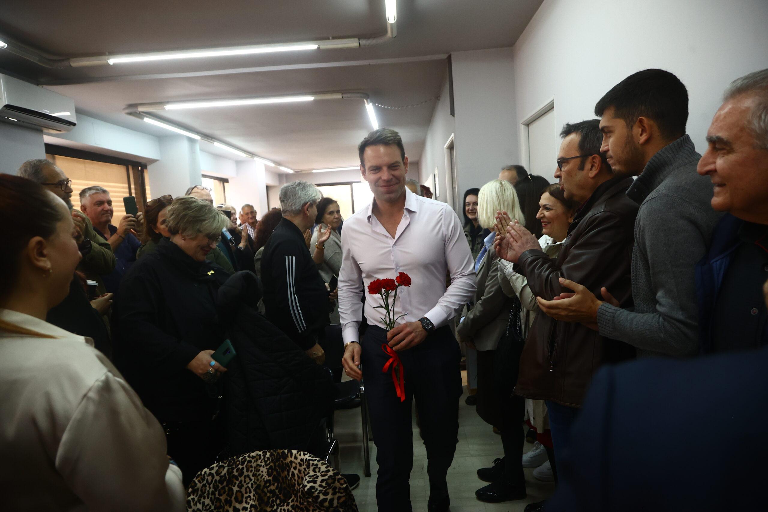 Κασσελάκης: Επισκέφτηκε τα γραφεία του ΣΥΡΙΖΑ στη Θεσσαλονίκη
