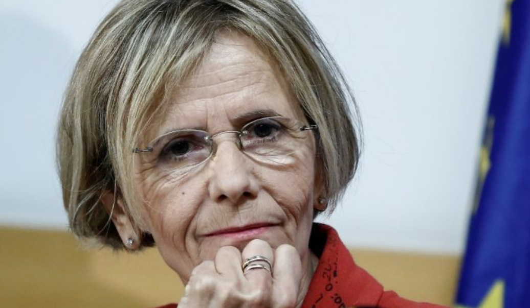 Γιώτα Πούλου στην POLITIC: «Ο ΣΥΡΙΖΑ κλυδωνίζεται, αλλά δεν βυθίζεται»