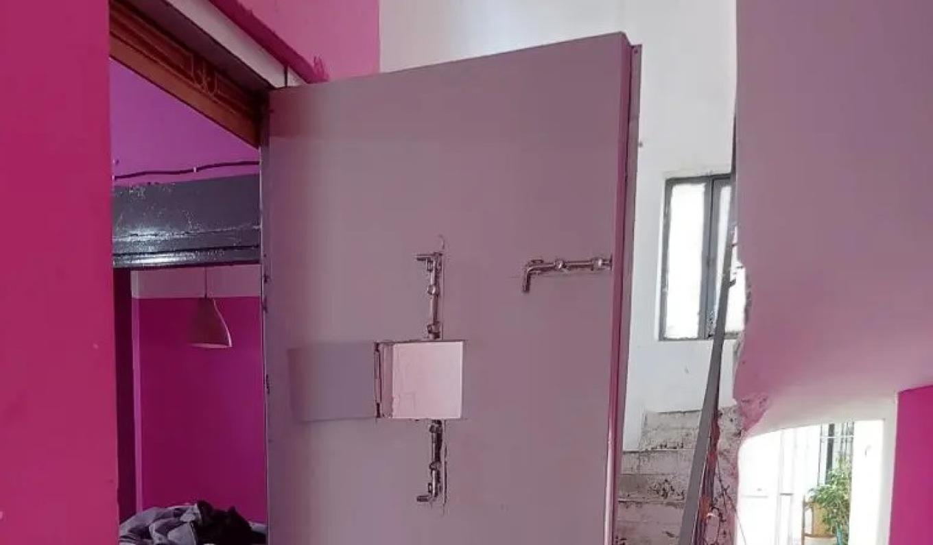 Εξαρθρώθηκε οργάνωση διακίνησης ναρκωτικών στην Αγία Βαρβάρα – Δείτε βίντεο από την έφοδο της ΕΛ.ΑΣ.